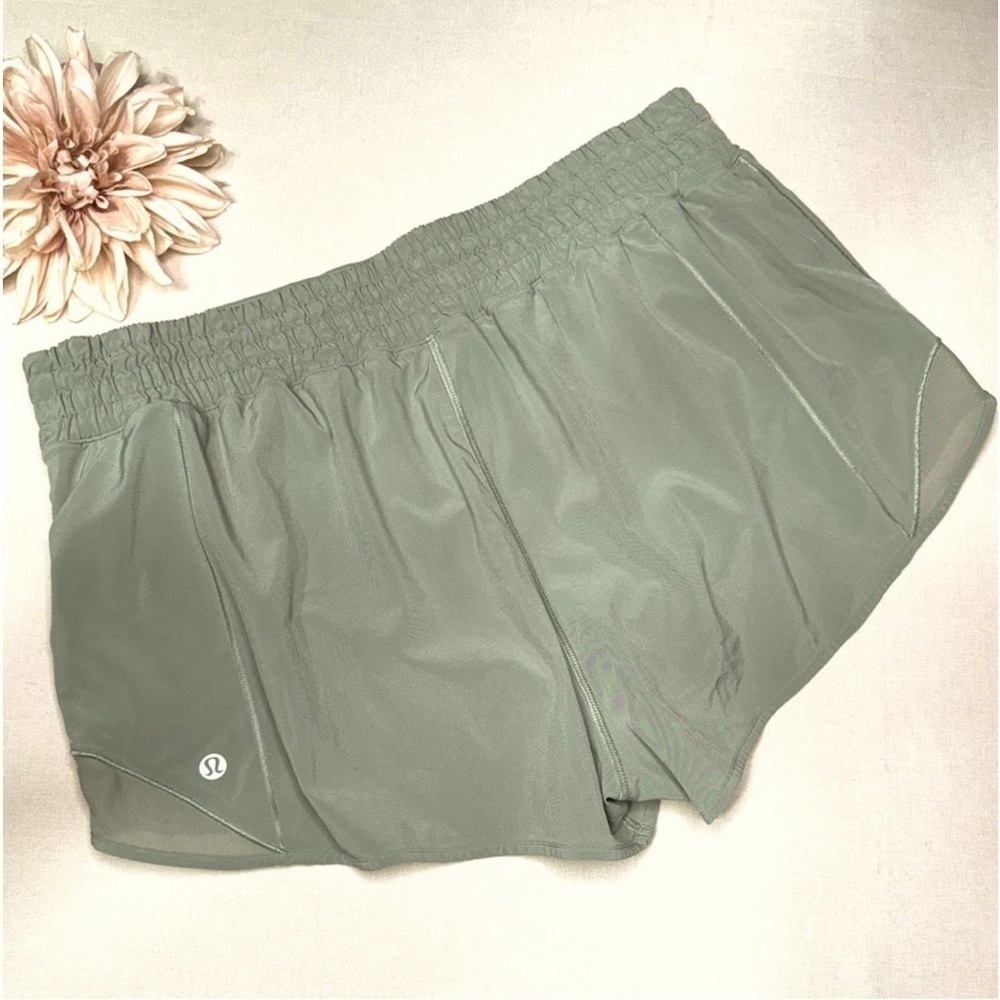 Lululemon Hotty Hot High Rise Athletic Shorts Sea Moss Green 12 - Picture 6 of 7